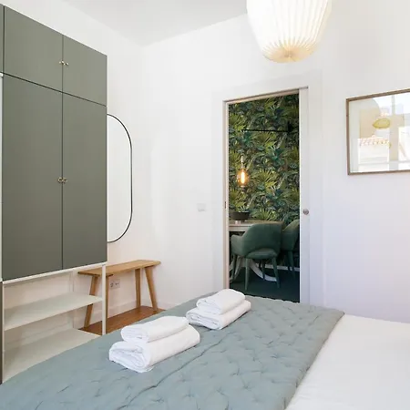 Jp38 - Dowtown Perfect Gem 2 Bdr + 2 Bath, Bright Flat! * 리스본