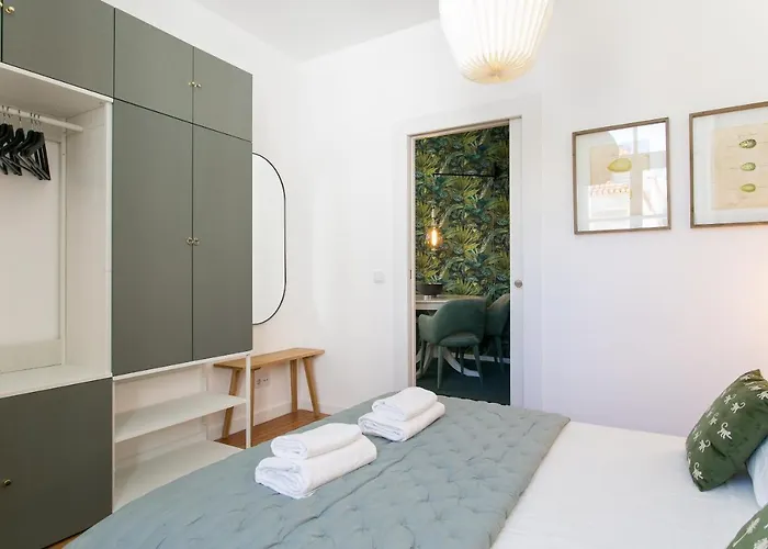 Jp38 - Dowtown Perfect Gem 2 Bdr + 2 Bath, Bright Flat! * Lizbona