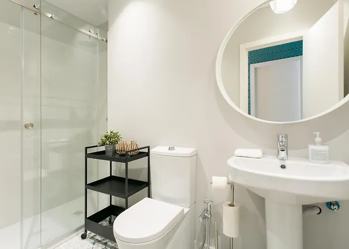 Jp38 - Dowtown Perfect Gem 2 Bdr + 2 Bath, Bright Flat! Lizbona